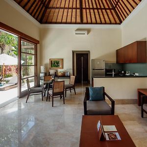 Villa avec Piscine à 2 Chambres à Coucher